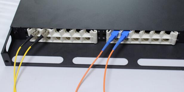 光纤尾线线缆连接器怎么接「光纤尾纤连接的是什么」